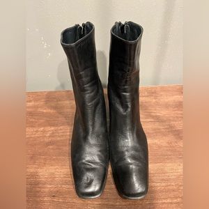 Stuart Weitzman Real Leather Black square toe boots with zippers
